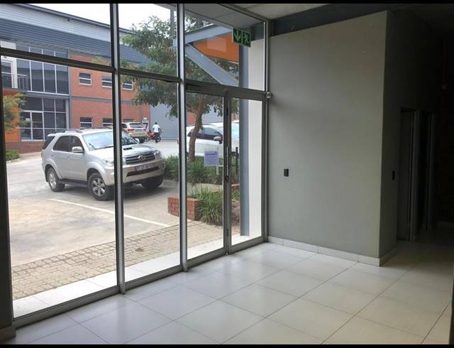 INDUSTRIAL PROPERTY TO RENT IN SAMRAND BUSINESS PARK